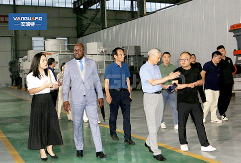  Mali MP DIAKITE MOUNTAGA, Chairman of German Chinese Chamber of Commerce Gu Long and His Entourage Visited Vanguard Machinery To Investigate And Negotiate Projects