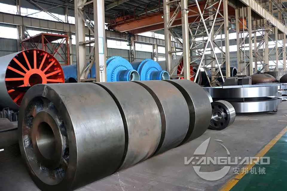 Wear parts liners and grinding balls
