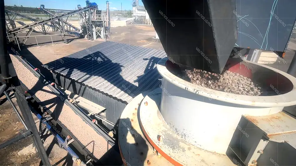 Granite crushing chamber and feed