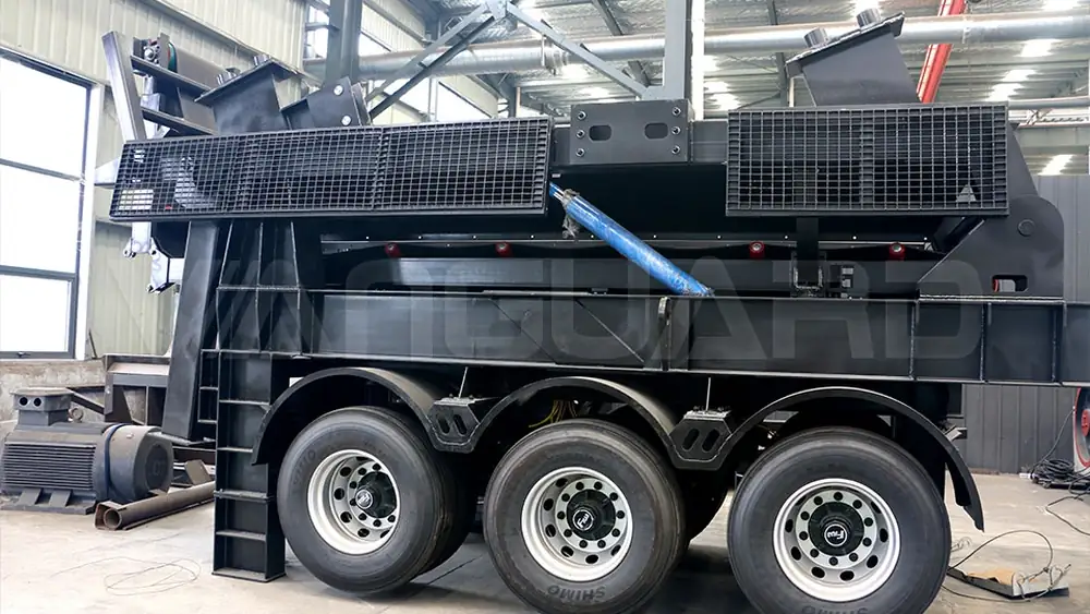 Wheeled mobile station chassis structure