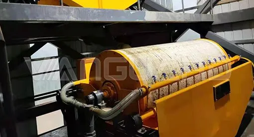 magnetic separator
