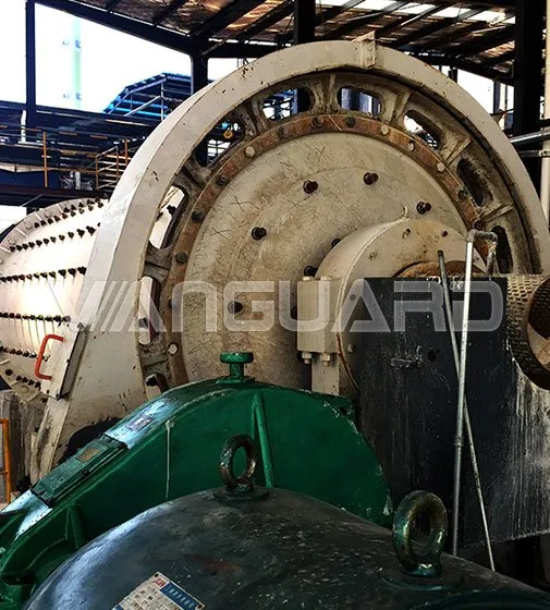 Energy-saving ball mill